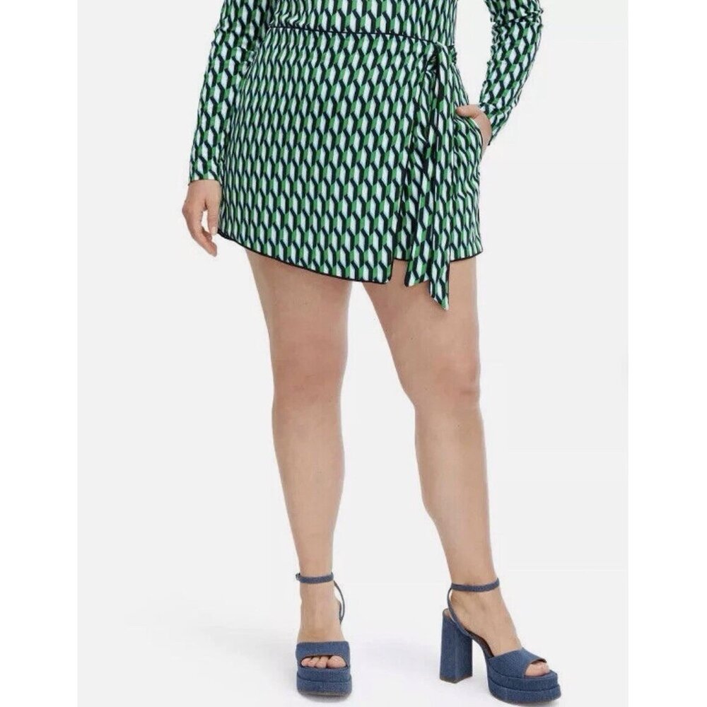 DIANE VON FURSTENBERG x TARGET Arrow Geo Side Wrap Shorts Skort Size 1X NWT